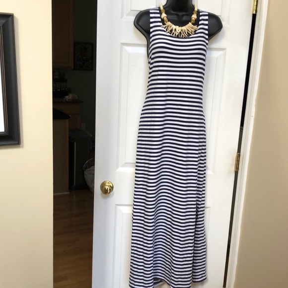 Sail to Sable Dresses & Skirts - EUC Navy & White Stripe Maxi Tank Dress | Size Large